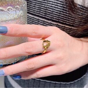 Elegant Gold Heart Ring